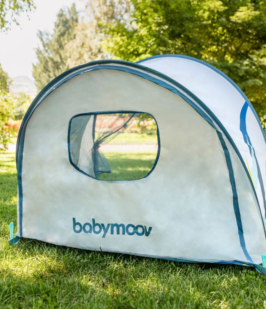 Babymoov Anti UV tent a must have with baby at the beach