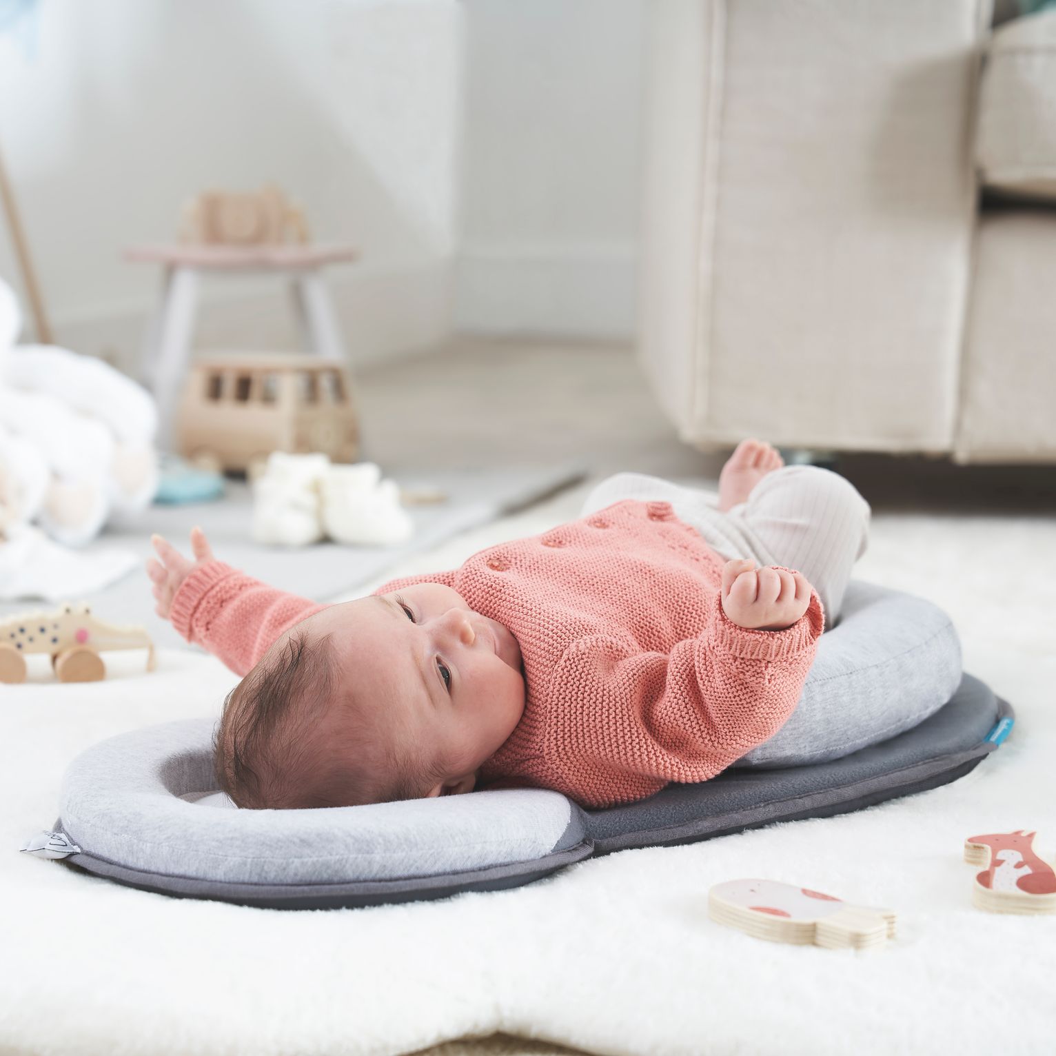 Socosy Premium Baby Lounger **OPEN BOX**